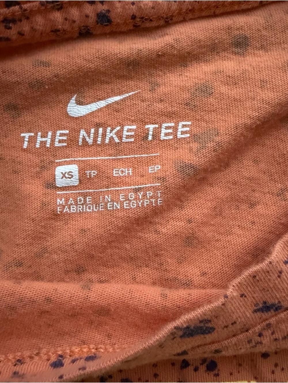 Nike Men's T-Shirt Size XS Orange Splatter Swoosh Logo Short Sleeve Crew Neck - Picture 5 of 6